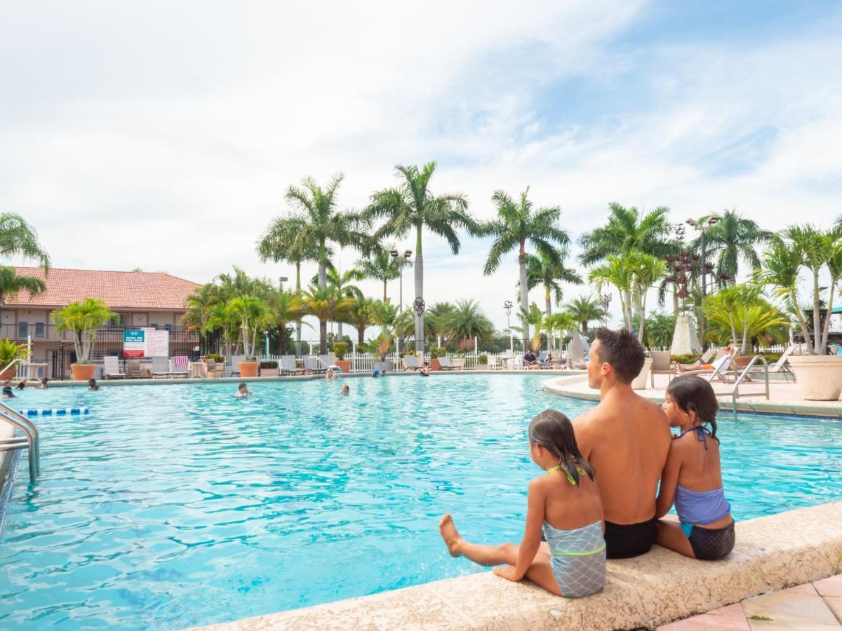 Royal Inn Hotel Royal Palm Beach Eksteriør bilde