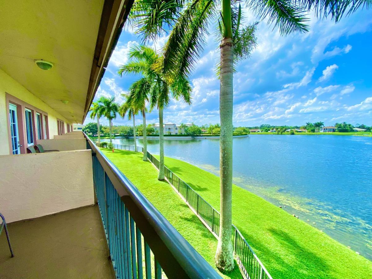 Royal Inn Hotel Royal Palm Beach Eksteriør bilde